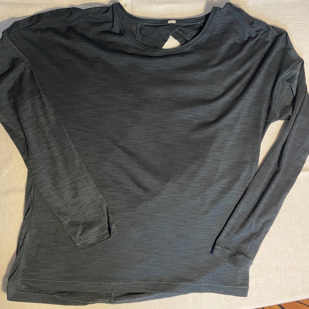 Lululemon Athletica Charcoal Long Sleeve Top